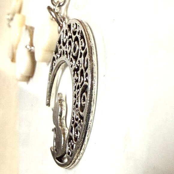 Mother of Pearl Flower Beaded Short Necklace + Cat on the Moon Pendant - Picture 7 of 13